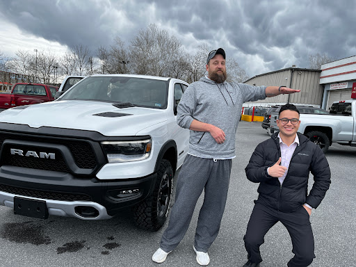 Jeep Dealer «Marlow Motor Company», reviews and photos, 707 N Commerce Ave, Front Royal, VA 22630, USA