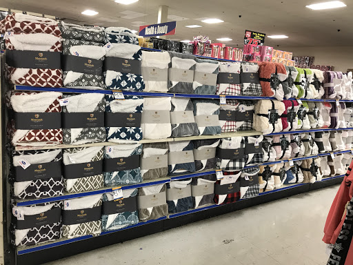 Discount Store «Roses», reviews and photos, 501 Adams Ave, Philadelphia, PA 19120, USA