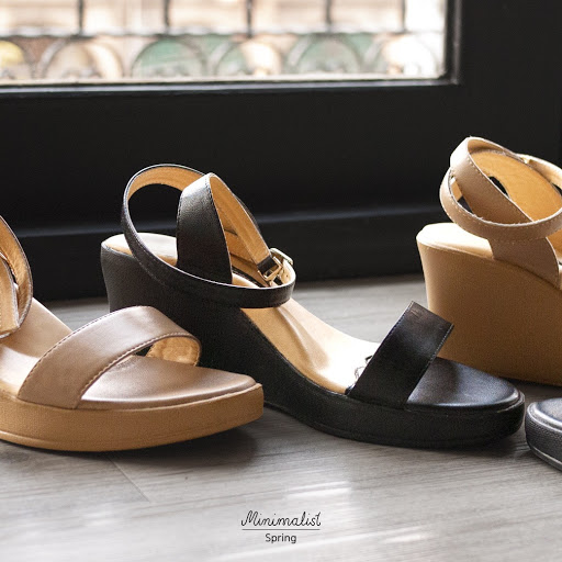 Stores to buy women's sandals Bangkok