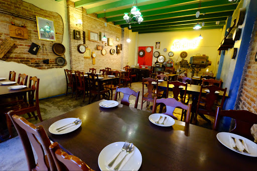 One Chun Cafe & Restaurant