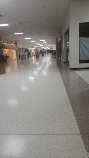 Shopping Mall «Village Square Mall», reviews and photos, 51 village Square Mall, Effingham, IL 62401, USA