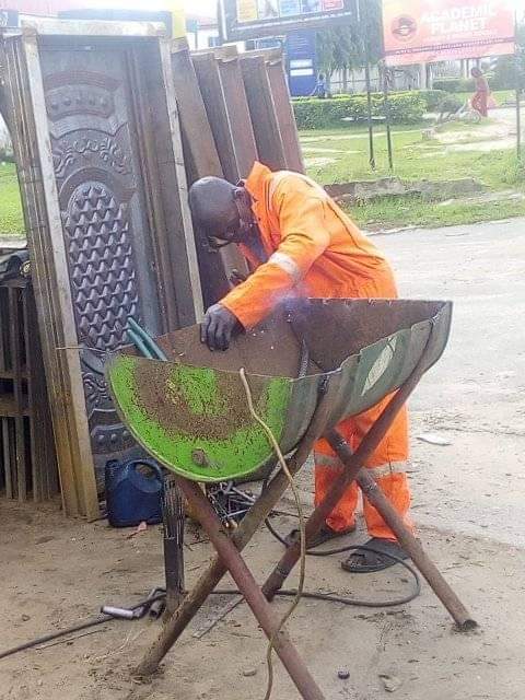 Eme-tech construction