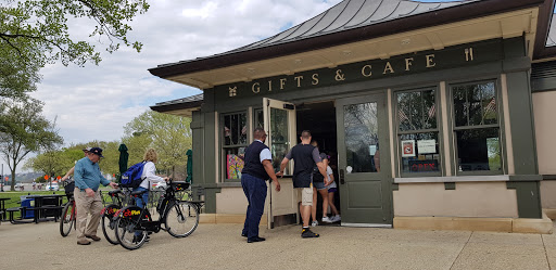 Gift Shop «Gift Store», reviews and photos, Henry Bacon Dr NW, Washington, DC 20037, USA