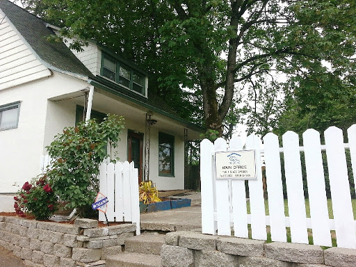 Roofing Contractor «C C & L Roofing Co», reviews and photos, 3319 SE 92nd Ave, Portland, OR 97266, USA