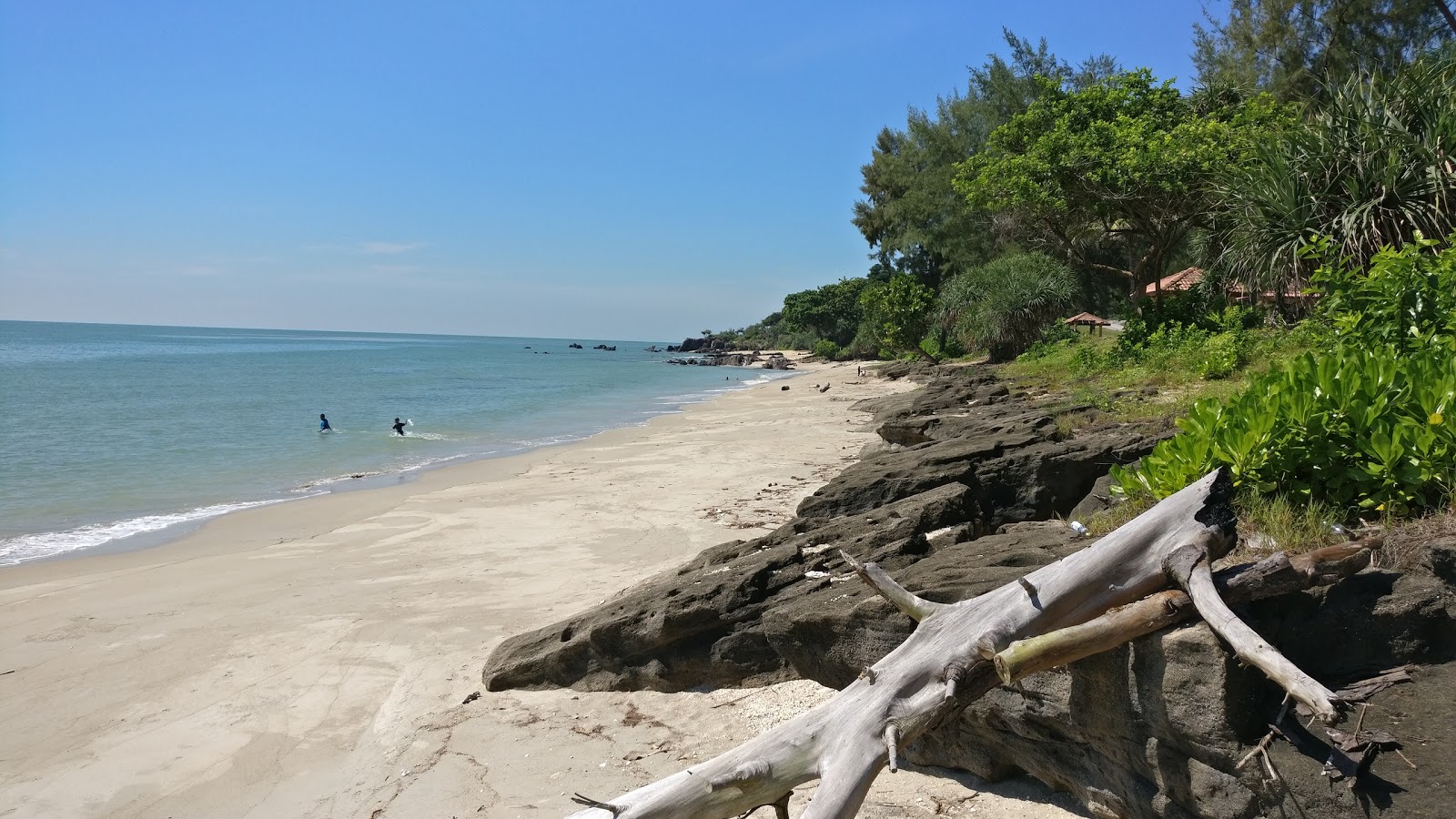 Foto av Tanjung Buluh Beach med hög nivå av renlighet