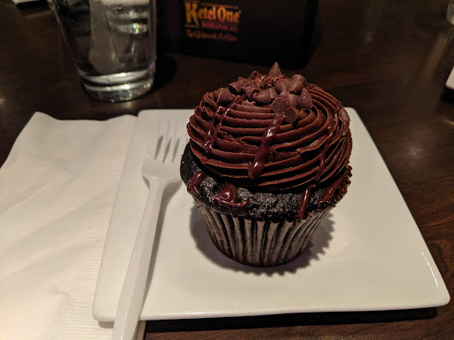 Bakery «Crème Cupcake + Dessert», reviews and photos, 543 28th St, Des Moines, IA 50312, USA