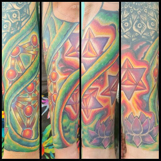 Tattoo Shop «Sacred Rose Tattoo», reviews and photos, 1728 University Ave, Berkeley, CA 94703, USA