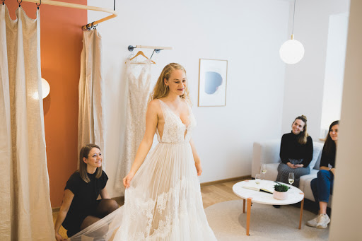 Kleider machen Bräute - Brautmode München