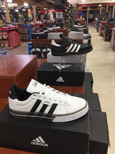 Shoe Store «Shoe City - Costa Mesa», reviews and photos, 3010 Harbor Blvd # A, Costa Mesa, CA 92626, USA