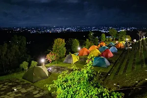 Watu Tapak Camp Hill image