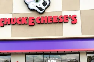 Chuck E. Cheese image