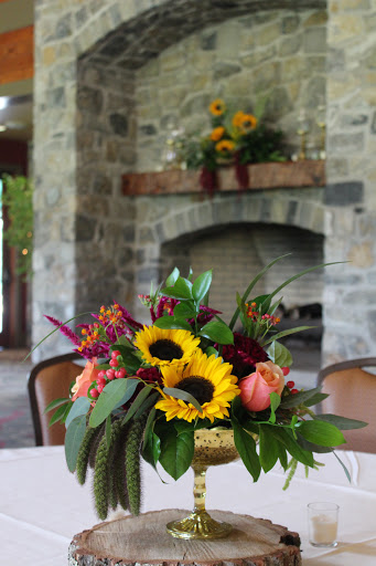 Florist «Floral Designs of Mount Joy», reviews and photos, 102 E Main St, Mount Joy, PA 17552, USA