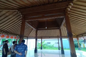 Balai Desa Janegara image