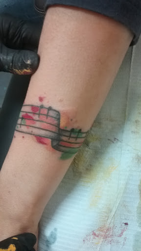 Tattoo Shop «Cowboys Ta2z», reviews and photos, 1270 E Columbia Ave # B, Battle Creek, MI 49014, USA