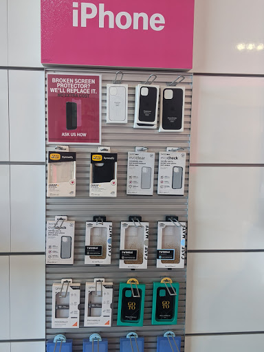 Cell Phone Store «T-Mobile», reviews and photos, 1192 E Imperial Hwy, Placentia, CA 92870, USA
