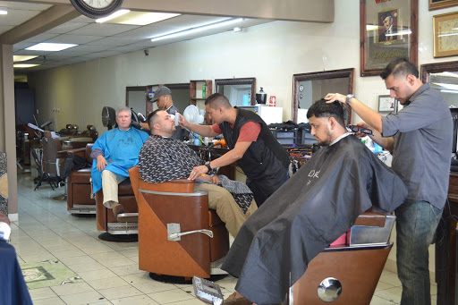 Barber Shop «Juarez Barbershop & Salon», reviews and photos, 1600 N Plano Rd #2400, Richardson, TX 75081, USA