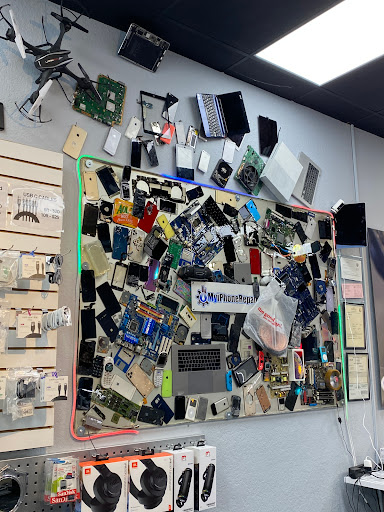 My Cell Repair - phones, computers and tech image