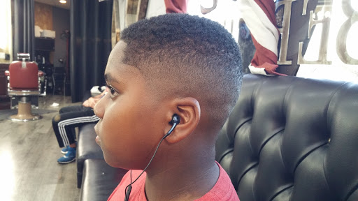 Barber Shop «Blade Barbershop», reviews and photos, 16851 Victory Blvd, Van Nuys, CA 91406, USA