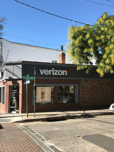 Verizon Wireless, 67 Main St, Port Washington, NY 11050, USA, 