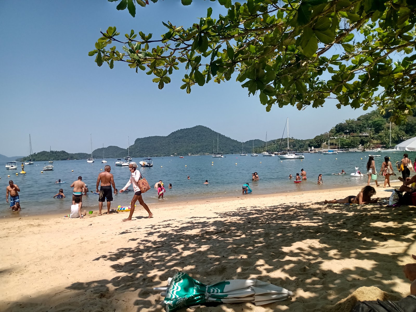 Foto von Großer Strand annehmlichkeitenbereich