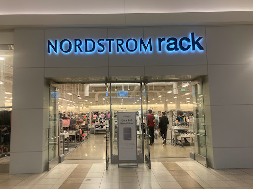 Fashion Outlets of Chicago Nordstrom Rack, 5220 Fashion Outlets Way #2325, Rosemont, IL 60018, USA, 