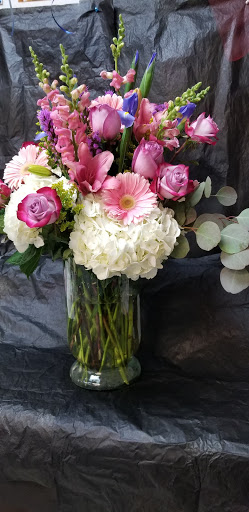 Florist «Just For You Flowers & Gifts (Same Day Delivery)», reviews and photos, 14 Washington St, Morristown, NJ 07960, USA