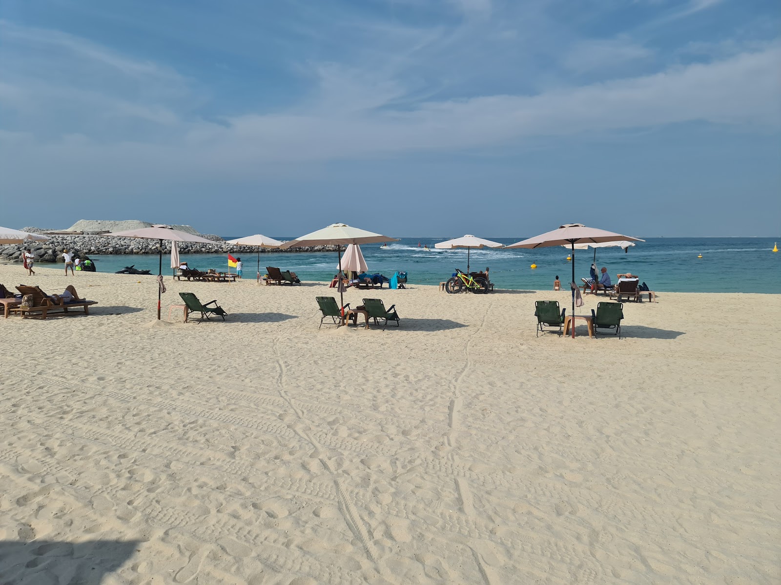 Photo of Umm Suqeim beach with very clean level of cleanliness