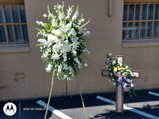 Florist «Village Flowers & Gifts», reviews and photos, 527 W Lodi Ave, Lodi, CA 95242, USA