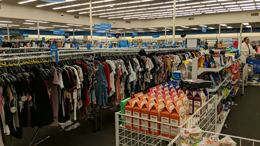 Clothing Store «Ross Dress for Less», reviews and photos, 640 Concar Dr, San Mateo, CA 94402, USA