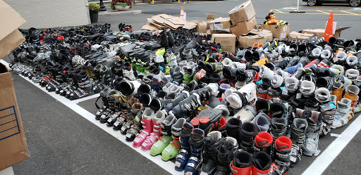 Sporting Goods Store «Play It Again Sports», reviews and photos, 15 S Main St, West Hartford, CT 06107, USA