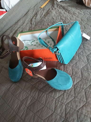 Shoe Store «Littles Shoes», reviews and photos, 5850 Forbes Ave, Pittsburgh, PA 15217, USA