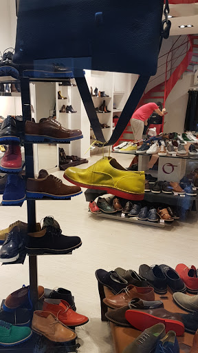 Big size shoes shops Naples