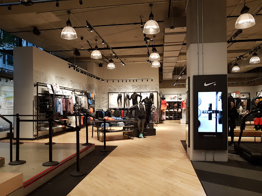 Sporting Goods Store «Nike Seattle», reviews and photos, 1500 6th Ave, Seattle, WA 98101, USA