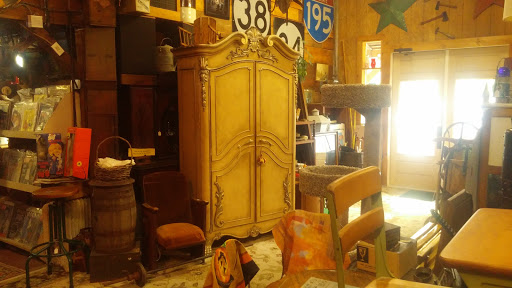 General Store «Allenwood General Store», reviews and photos, 3208 Allenwood Lakewood Rd, Allenwood, NJ 08720, USA