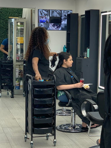 Hair Salon «Dominican Sisters Hair Salon», reviews and photos, 1775 Dutch Broadway, Elmont, NY 11003, USA