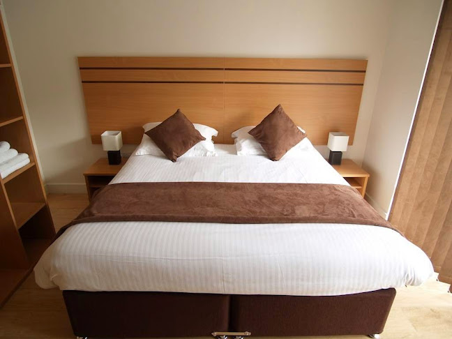 Comments and reviews of Crompton Court Serviced Apartments
