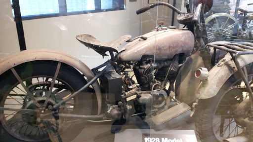 Harley-Davidson Dealer «Mathews Harley-Davidson», reviews and photos, 548 N Blackstone Ave, Fresno, CA 93701, USA