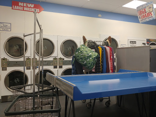 Hometown Laundromat image 8