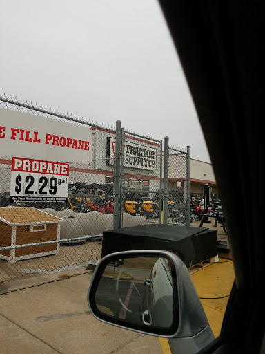 Home Improvement Store «Tractor Supply Co.», reviews and photos, 200 Garrett Morris Pkwy, Mineral Wells, TX 76067, USA