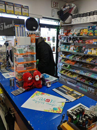 Shopping Mall «Waverly Shopping Center», reviews and photos, 1018 Waverly Ave, Holtsville, NY 11742, USA