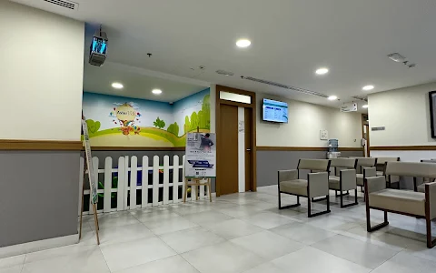 Aster Clinic Emirates Towers Sheikh Zayed Road image