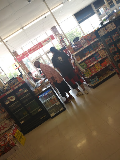 Grocery Store «Save-A-Lot», reviews and photos, 1117 E Commercial St, Springfield, MO 65803, USA