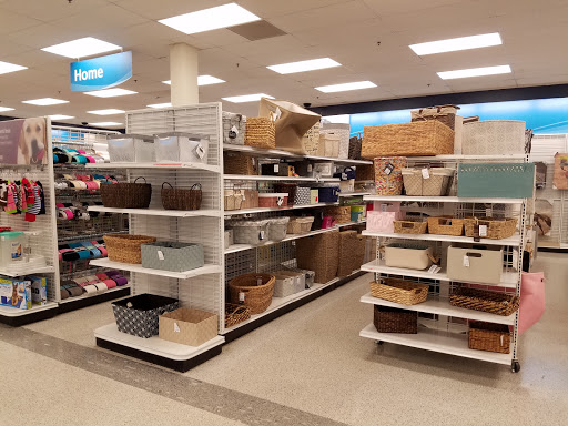 Clothing Store «Ross Dress for Less», reviews and photos, 3255 SW Cedar Hills Blvd, Beaverton, OR 97005, USA