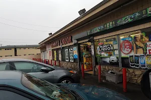 Bunnys Liquor Store image