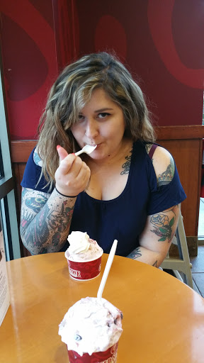 Ice Cream Shop «Cold Stone Creamery», reviews and photos, 9917 Southpoint Pkwy, Fredericksburg, VA 22407, USA