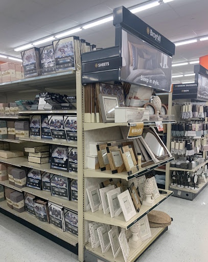 Discount Store «Big Lots», reviews and photos, 1731 Ritchie Station Ct, Capitol Heights, MD 20743, USA