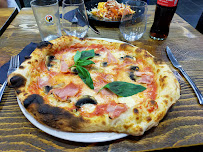 Pizza du Restaurant italien NONNA LINA pizza napolitaine à Milly-la-Forêt - n°17