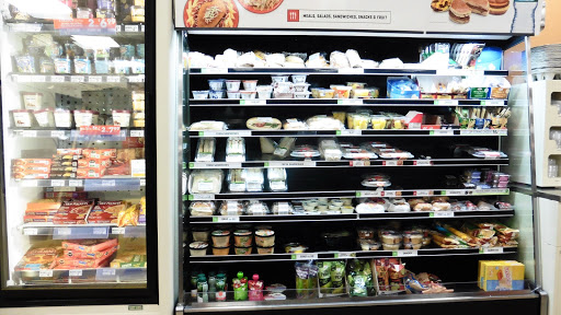 Convenience Store «7-Eleven», reviews and photos, 159-35 Cross Bay Blvd, Jamaica, NY 11414, USA