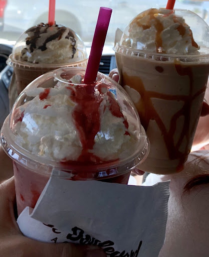 Coffee Shop «Le Boulevard», reviews and photos, 520 S Mooney Blvd, Visalia, CA 93277, USA