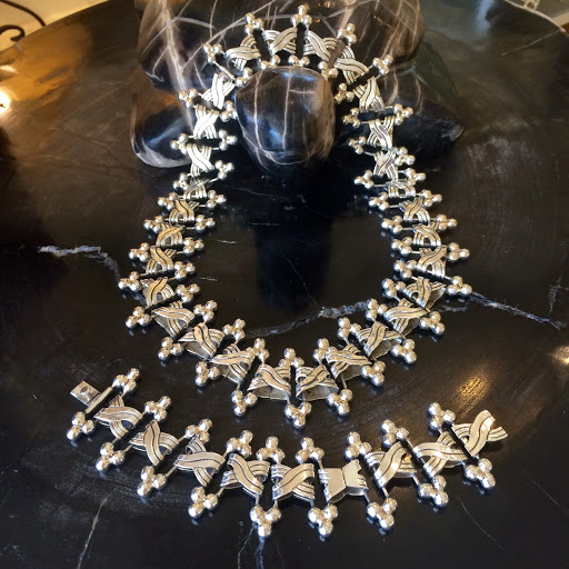 Jewelry Store «Silver Eagle Gallery», reviews and photos, 850 5th Ave S Suite B, Naples, FL 34102, USA